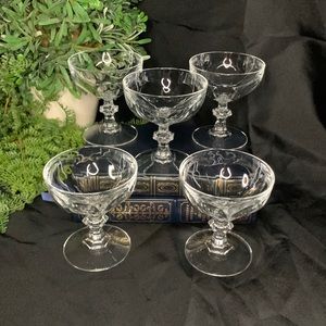 Set of 5 Rambouillet sherbet / champagne glasses
by CRISTAL D'ARQUES-DURAND